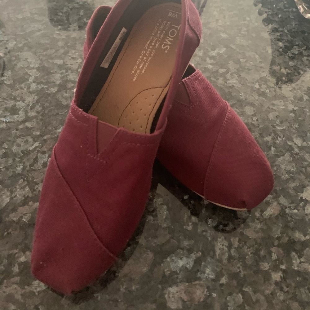 Toms shoes